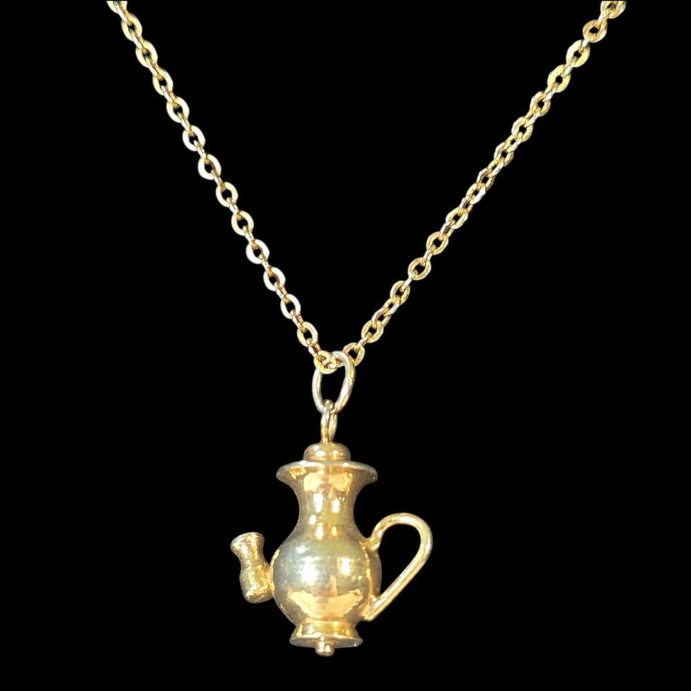 Vintage Teapot Pendant Necklace Fashion Jewelry 15.5 inch Silver Tone Tea Party
